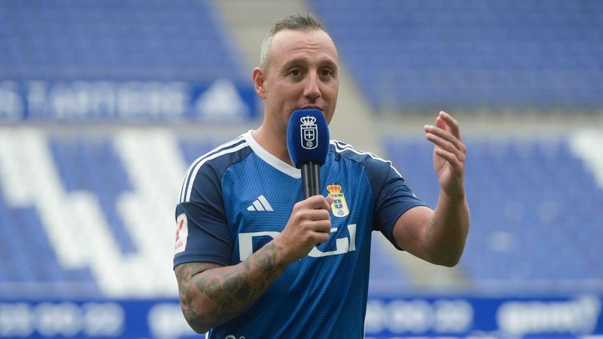 Santi Cazorla, nuevo hijo adoptivo de Oviedo por una trayectoria de "excelencia y superación"
