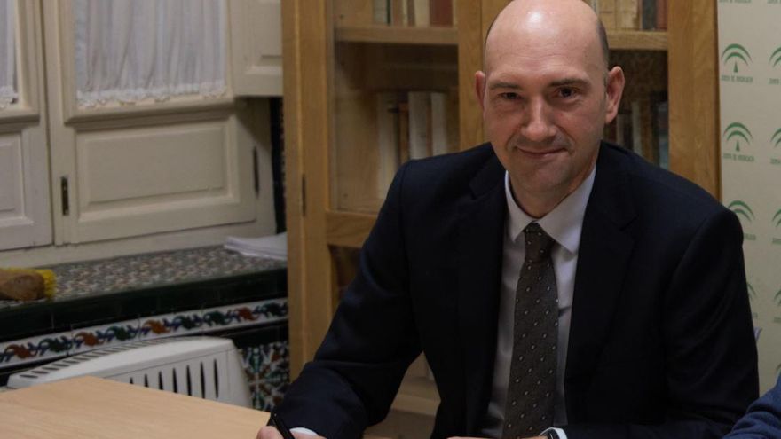 Un alto cargo del Gobierno de Moreno Bonilla vendió a los autores de la guerra sucia contra la izquierda la empresa para cobrar del PP