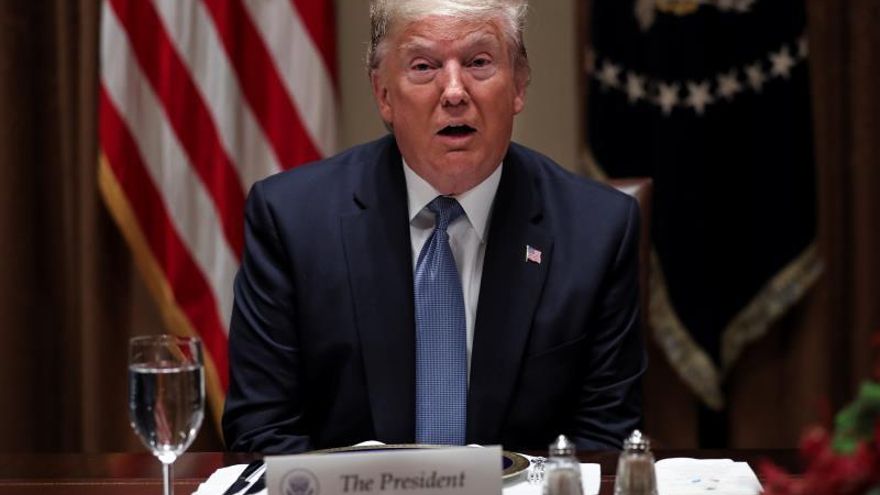 US President Donald J. Trump speaks during a luncheon with the Permanent Representatives of the United Nations Security Council in the Cabinet Room of the White House in Washington, DC, USA, 05 December 2019 . (Estados Unidos) EFE/Oliver Contreras