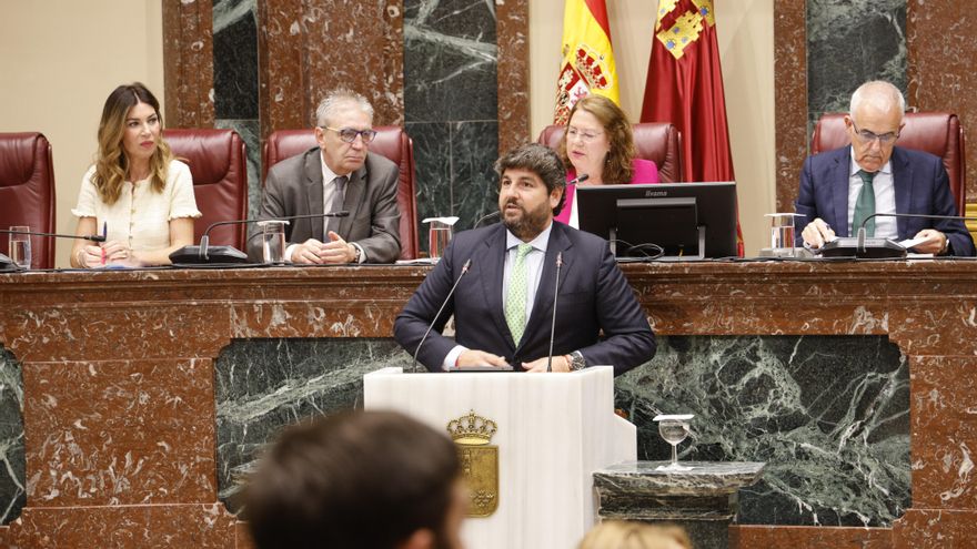 López Miras anuncia una ley de prevención de las adicciones en menores sin mencionar las casas de apuestas