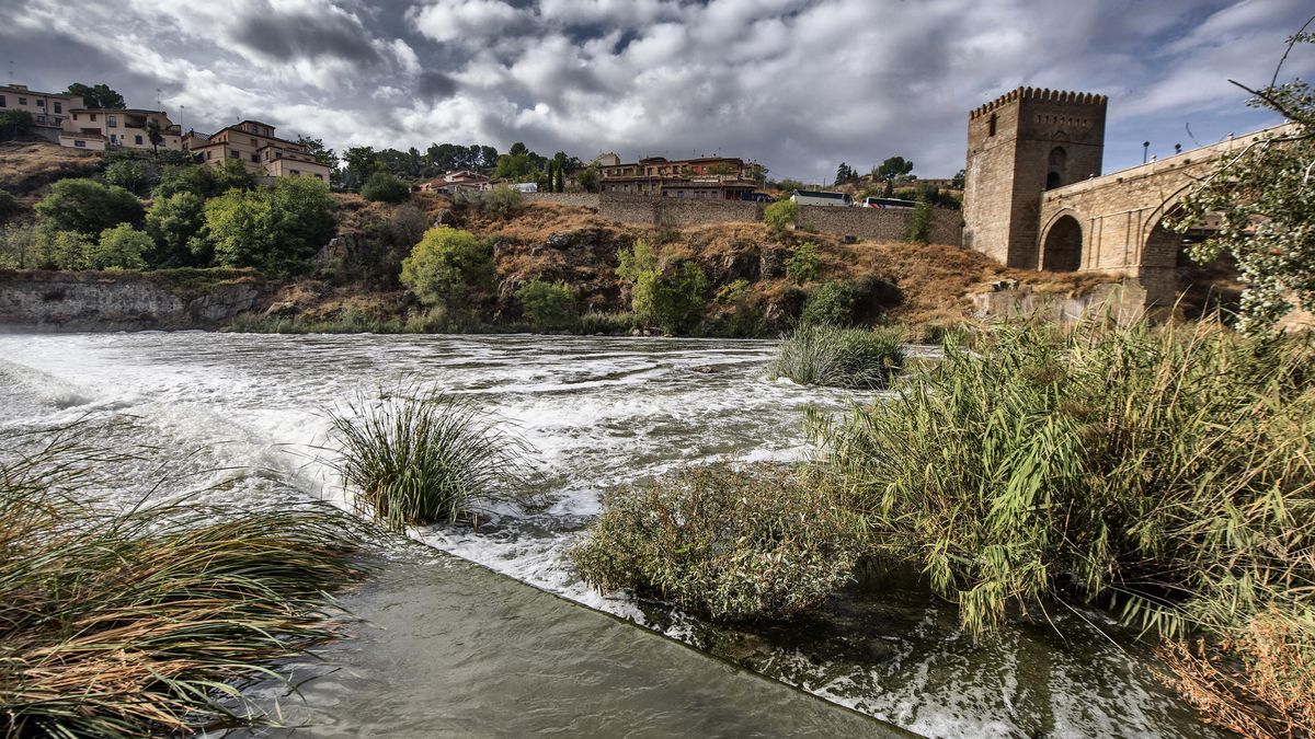 Imagen del rio Tajo a su paso por Toledo.