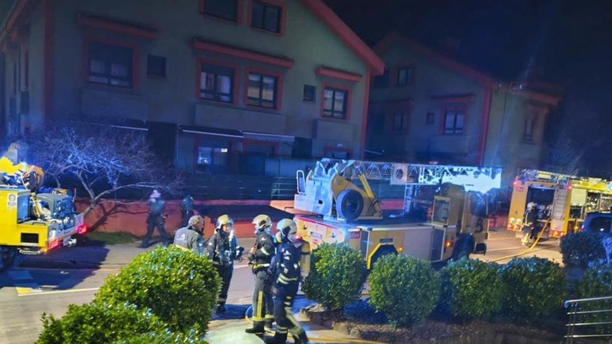 Desalojadas 40 personas por un incendio en un hotel de Arriondas (Asturias)