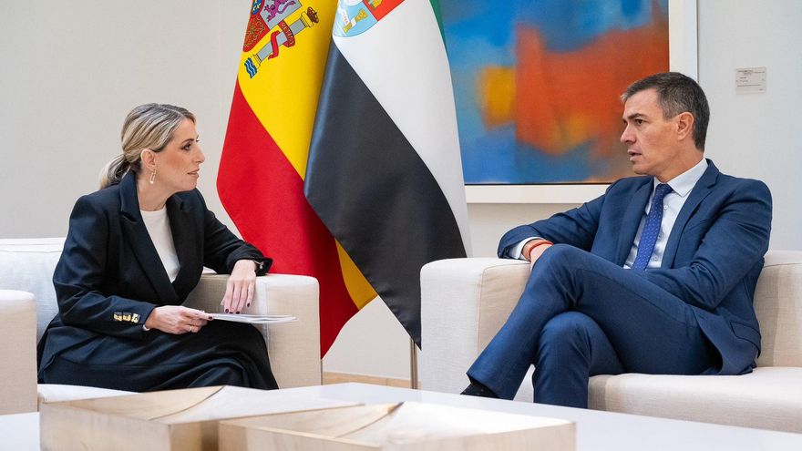 La presidenta de Extremadura pide a Sánchez que revoque el cierre de la central de Almaraz previsto en 2027