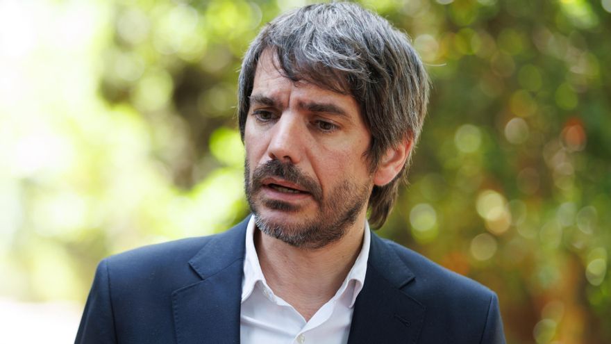 Archivo - El ministro de Cultura, Ernest Urtasun, durante una atención a medios.