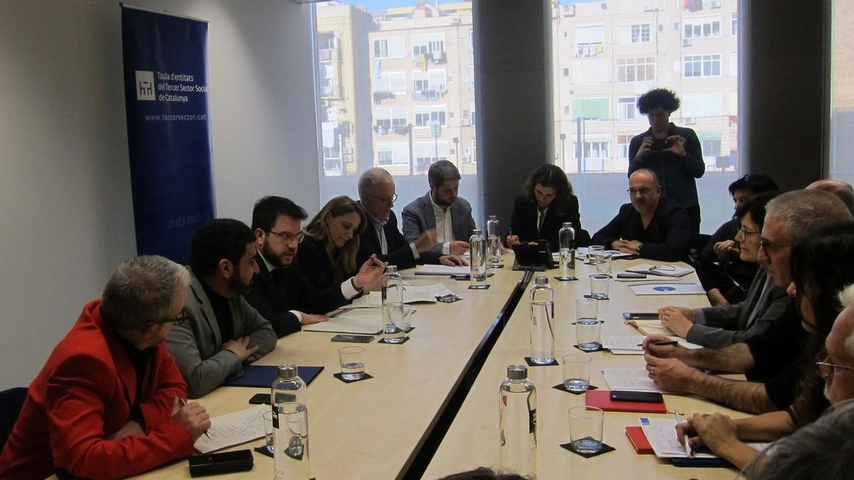 El Govern llevará a la Mesa con el Gobierno su propuesta de referéndum de independencia y la amnistía
