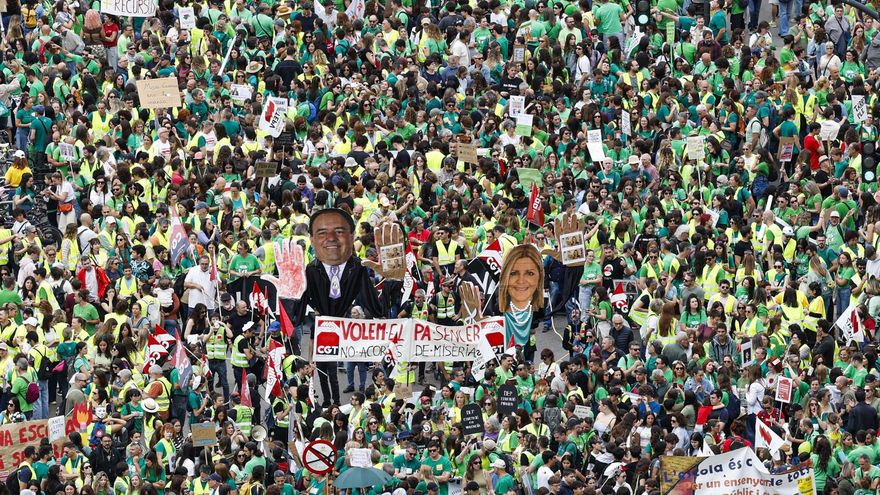 La cerrazón del Gobierno valenciano enquista una huelga que cumple una semana con miles de docentes indignados