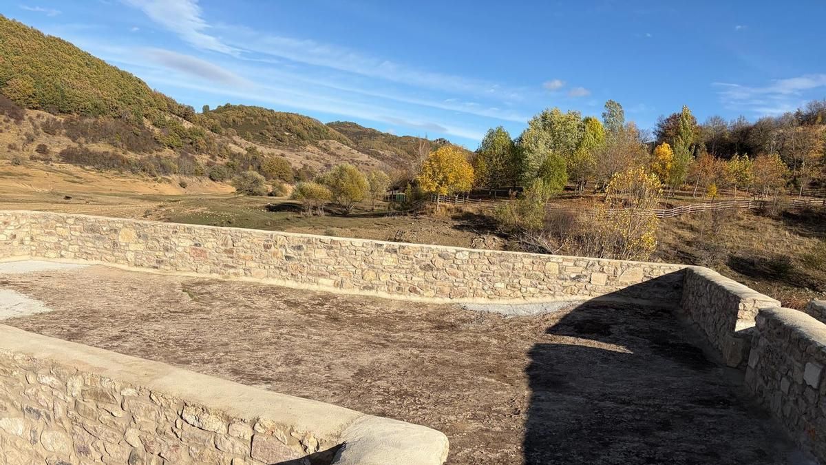 Una larga reivindicación logra cerrar el cementerio del desaparecido pueblo de Lodares para que no afloren restos