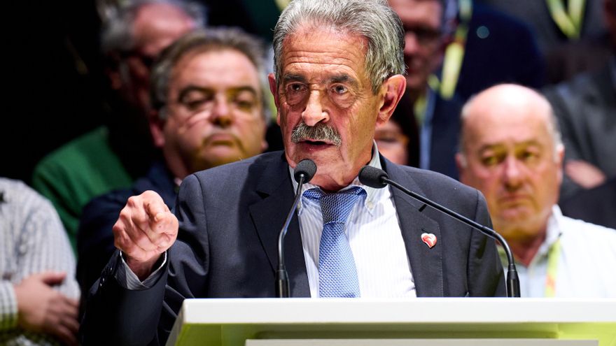 Archivo - El presidente de Cantabria, Miguel Ángel Revilla