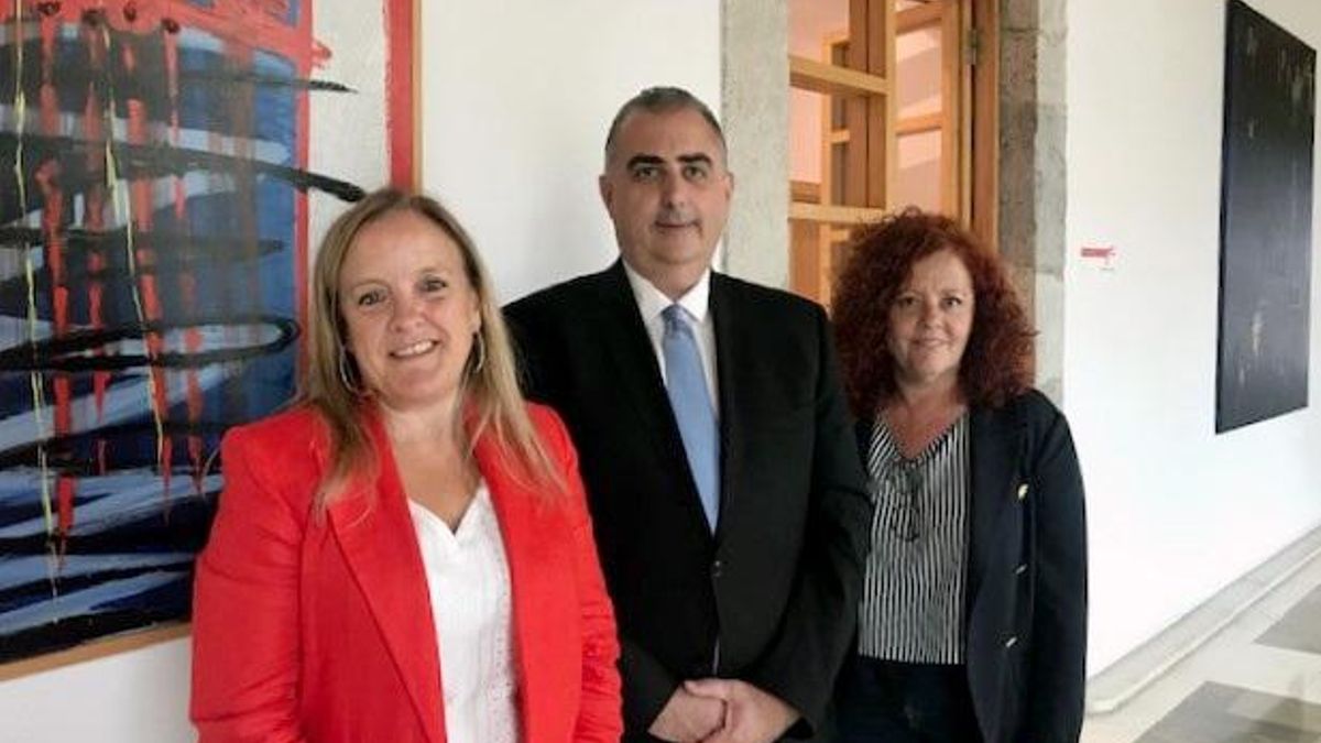 Isabel Urrutia, Roberto Media y Tamara González