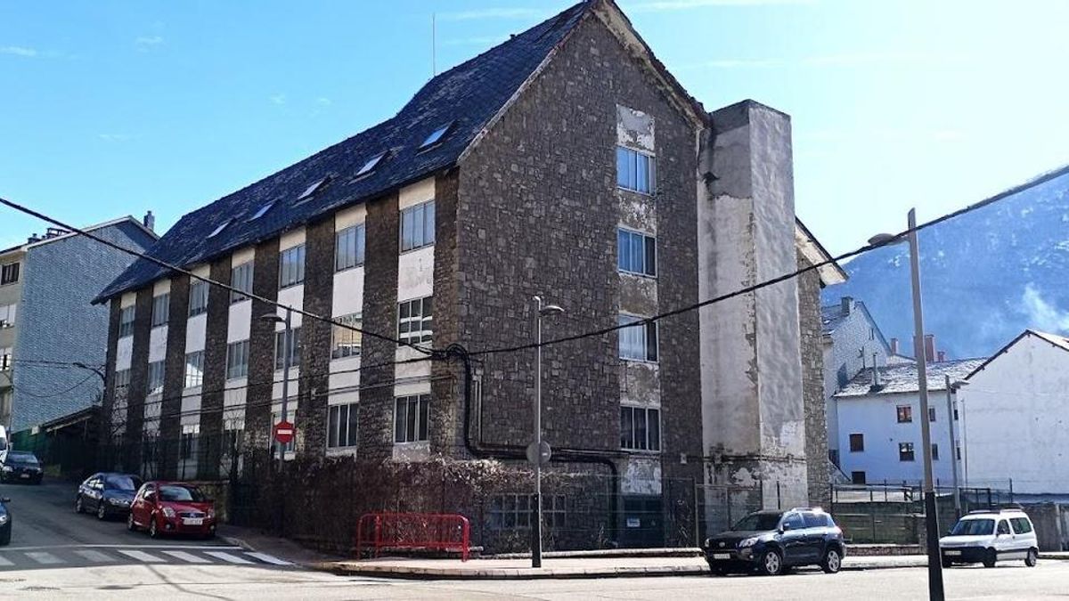 Viejo ambulatorio de Villablino, en una imagen de febrero de 2025.