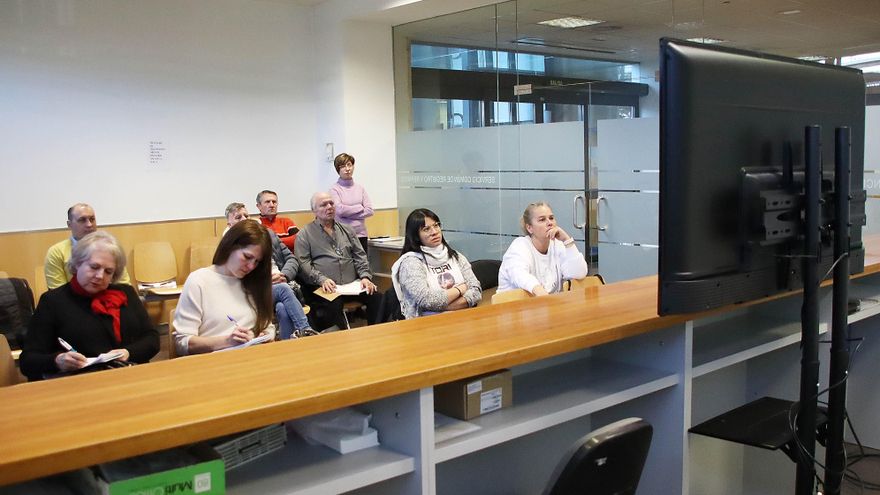 Familiares de los fallecidos siguen el juicio por la muerte de seis mineros de la Hullera Vasco-Leonesa.