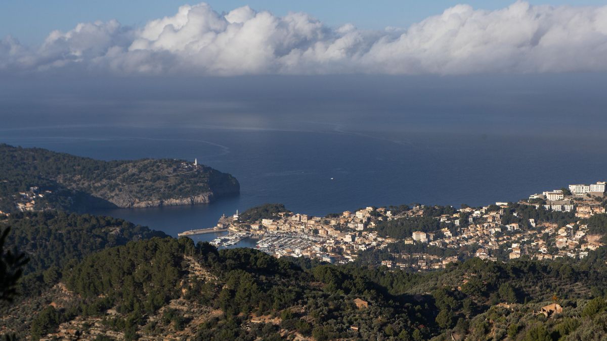 Vistas al puerto de Sóller, muy cerca de la finca de Bàlitx d'Enmig.