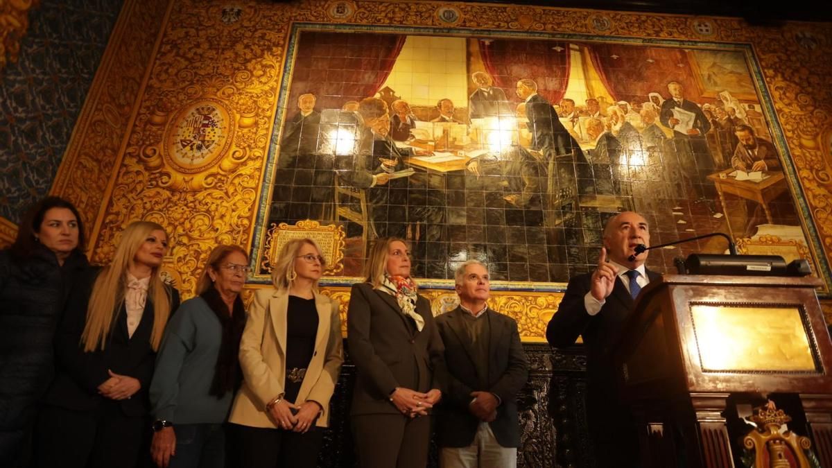 El pulso entre Landaluce y el PP acaba con la salida de 12 concejales del gobierno local de Algeciras tras negarse el alcalde a dimitir