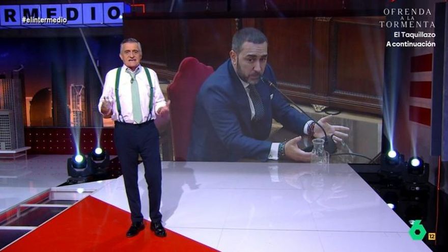 El Gran Wyoming, en 'El Intermedio' con una imagen de Aldama
