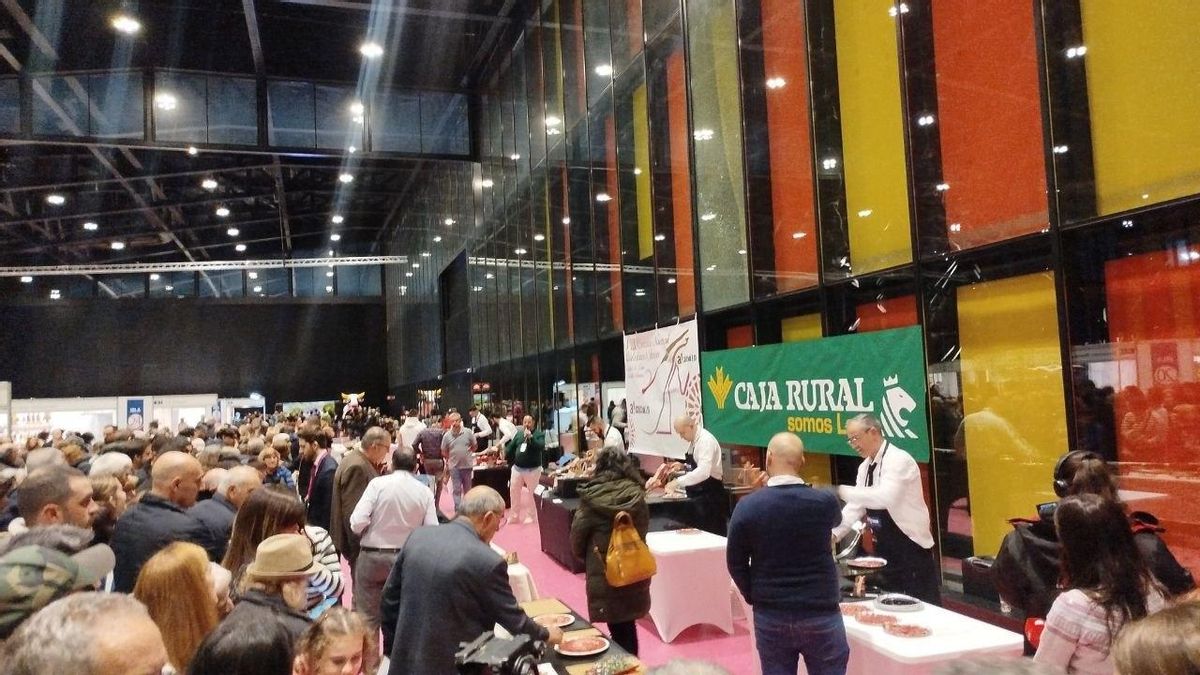 Concurso de cortadores de jamón de la Feria de los Productos de León.