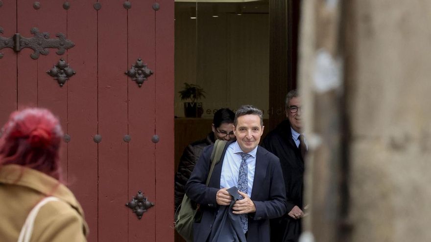 El rector de la Universidad de Salamanca desoye la solicitud de una nueva investigación