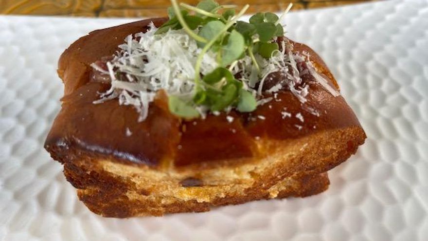 Steak Tartar sobre brioche de batata