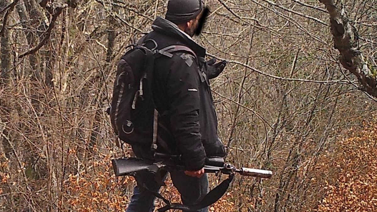 Una jueza de Oviedo condena a un cazador furtivo que fue sorprendido con un rifle en una Reserva de la Biosfera