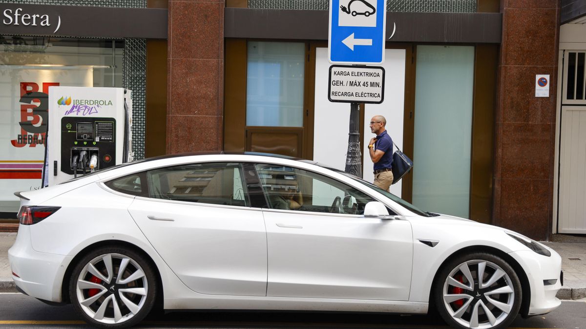Los coches eléctricos, a punto de rebasar los de gasolina en la UE