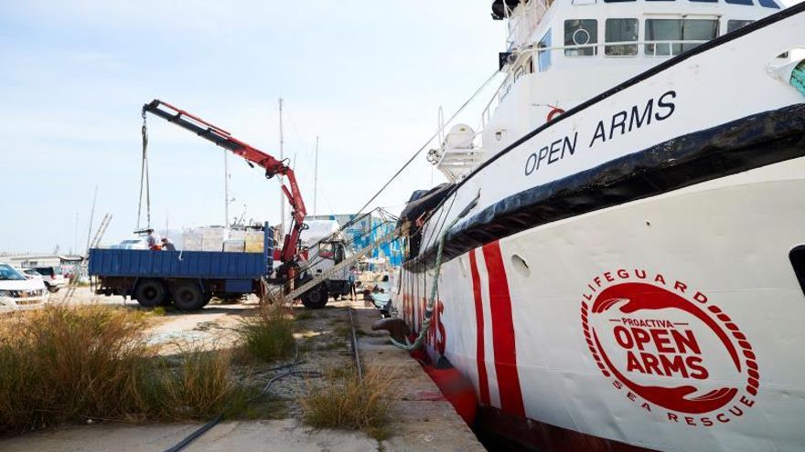 Autorizan al Open Arms a zarpar para llevar ayuda, pero no para rescates