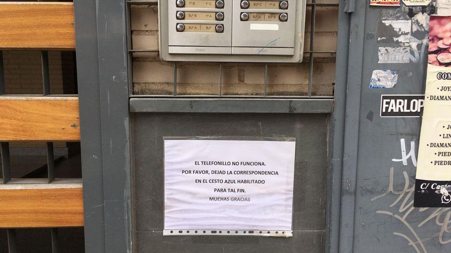 El telefonillo del edificio no funciona porque el propietario cortó los suministros