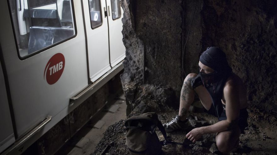 30 años de grafitis en el metro de Barcelona: una práctica ilegal cargada de riesgo y adrenalina
