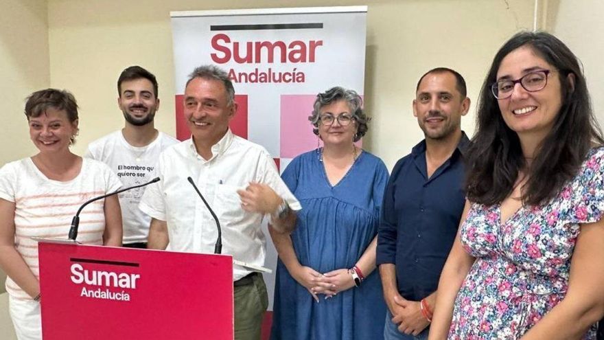 Enrique Santiago interviene, en la noche electoral, en la sede provincial de IU Córdoba.