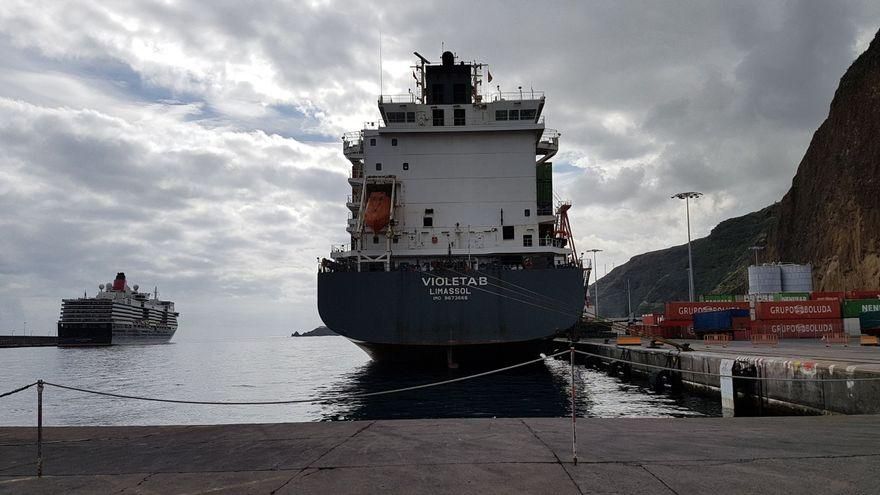 Cae en enero un 69,69% el tráfico de pasajeros en el Puerto de la capital y un 18,21% el movimiento de mercancías
