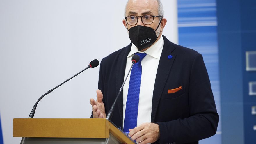 El consejero de Sanidad, Miguel Rodríguez
