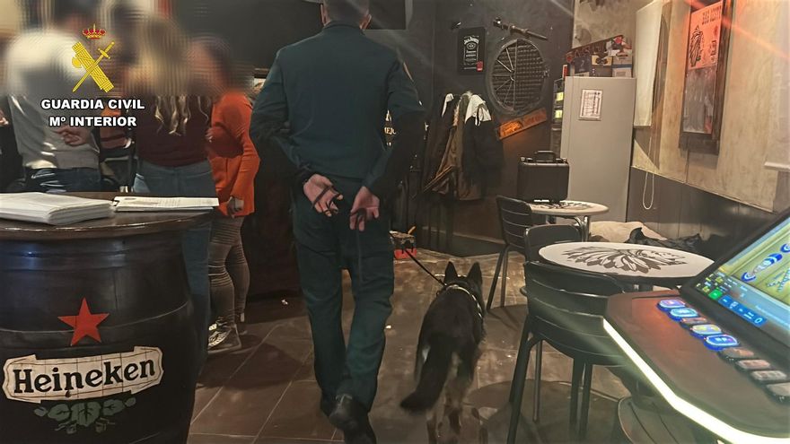 Control en las zonas de ocio de La Rioja Baja; drogas, armas blancas y 167 personas identificadas