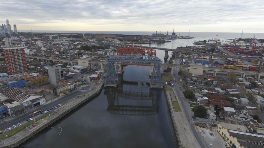 La larga lista de las empresas que contaminan el Riachuelo