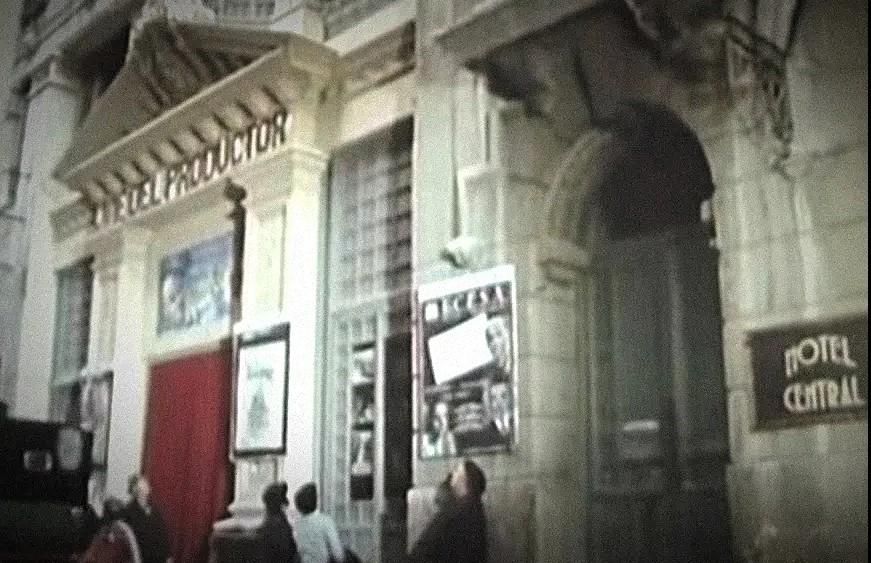 Fotograma de la película 'En Provincia' del albaceteño Ramón Gómez Redondo, que recoge los accesos al antiguo Cine Productor