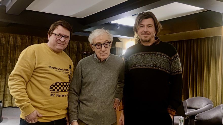 Cómo Woody Allen acabó poniendo su voz y produciendo un cortometraje realizado desde un pueblo de Galicia
