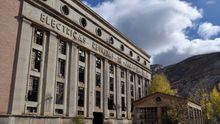 La central térmica de Aliaga es un ejemplo de las dificultades para la industrialización en esta provincia.