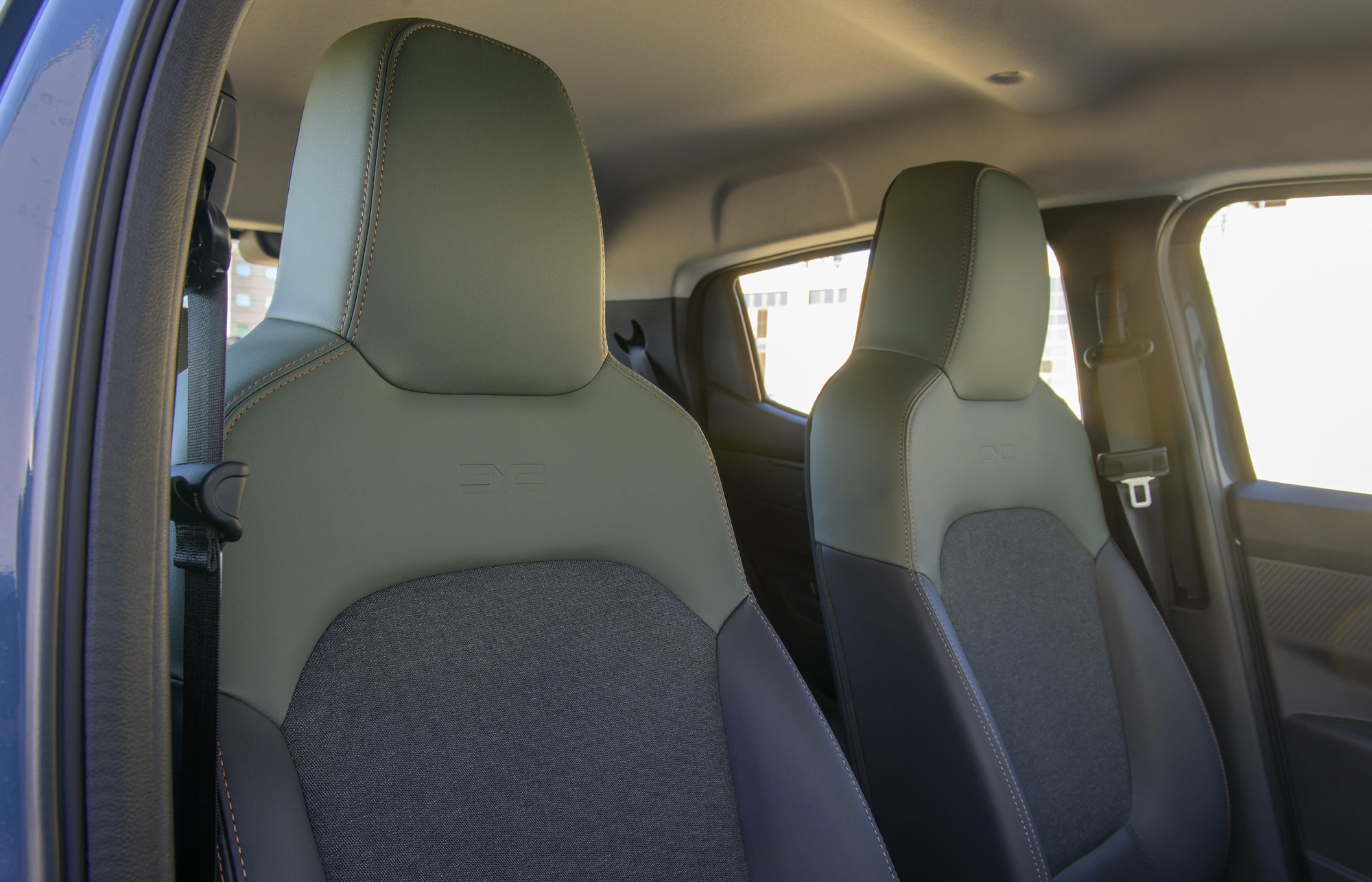 Detalle de los asientos delanteros de la versión Extreme.