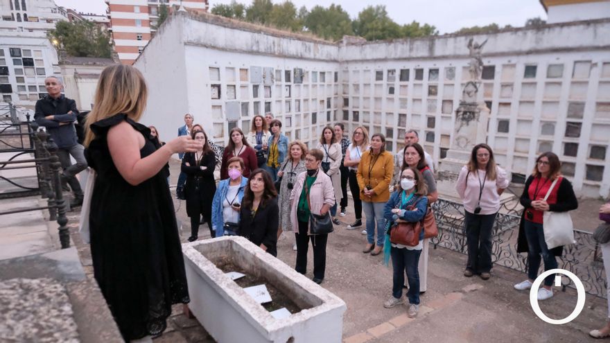 Jardines verticales y más espacios verdes en los cementerios con el asesoramiento del Jardín Botánico
