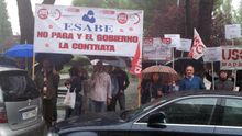Vigilantes y limpiadores trabajan sin cobrar en toda España