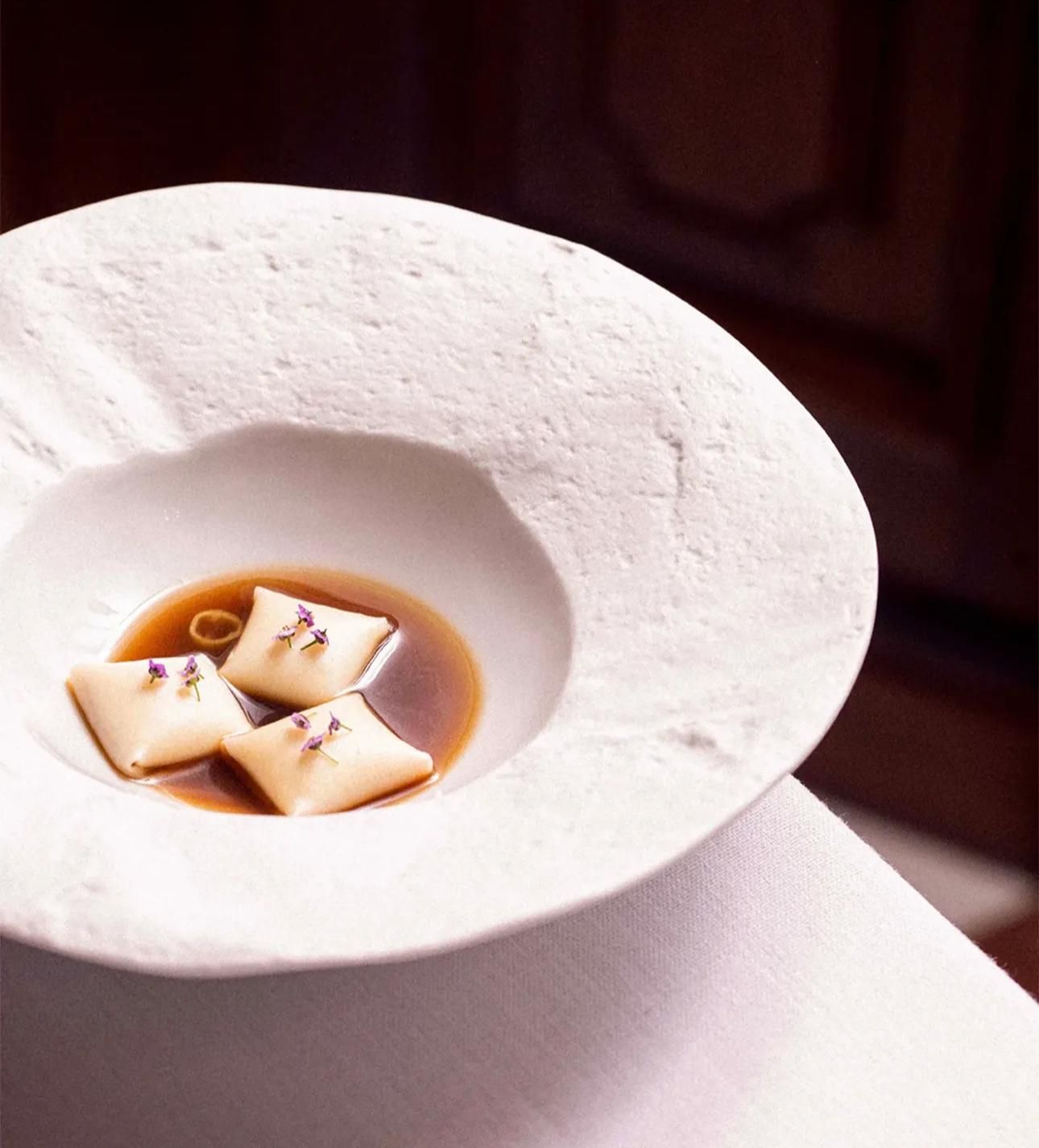 'Poemas by Hermanos Padrón' está cerrado en agosto, pero septiembre está ahí mismo.