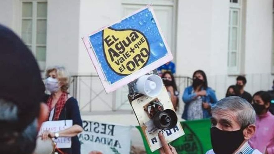 Investigadores del CONICET se manifiestan contra megaminería en Catamarca