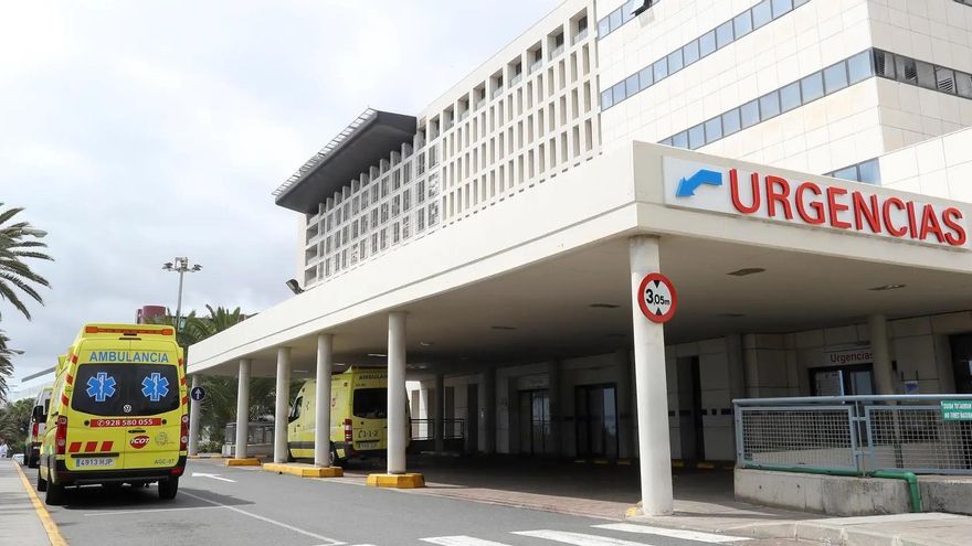 Un hombre de 65 años, herido grave tras volcar con su coche en la GC-1 a la altura de Agüimes