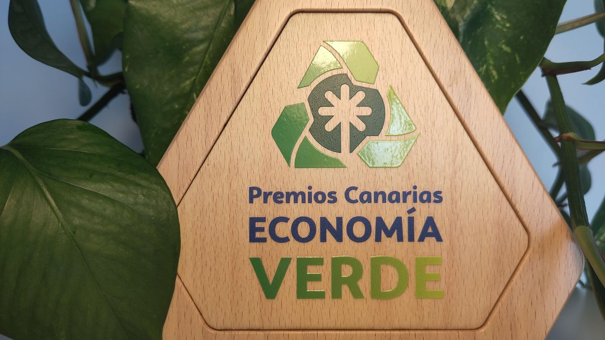 Premio Canarias de Economía Sostenible  en la categoría  Economía Verde  concedido  a la comunidad energética de La Palma  Isla Bonita.