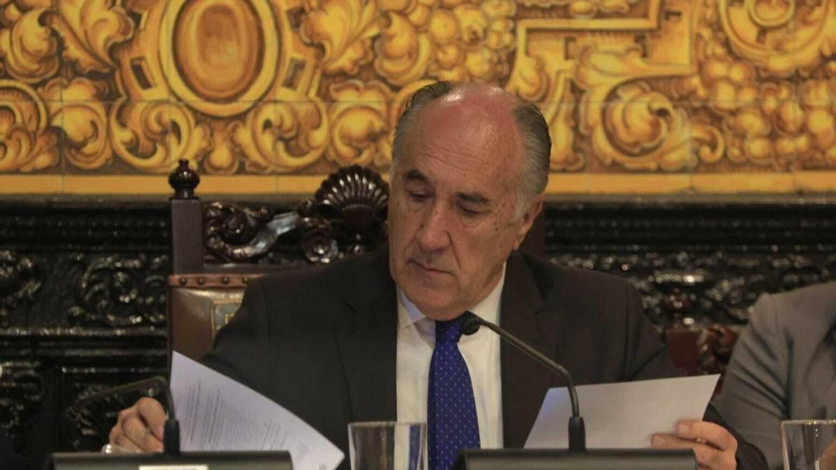 El escándalo por las denuncias de acoso sexual contra el alcalde de Algeciras amenaza el bastión del PP en Cádiz