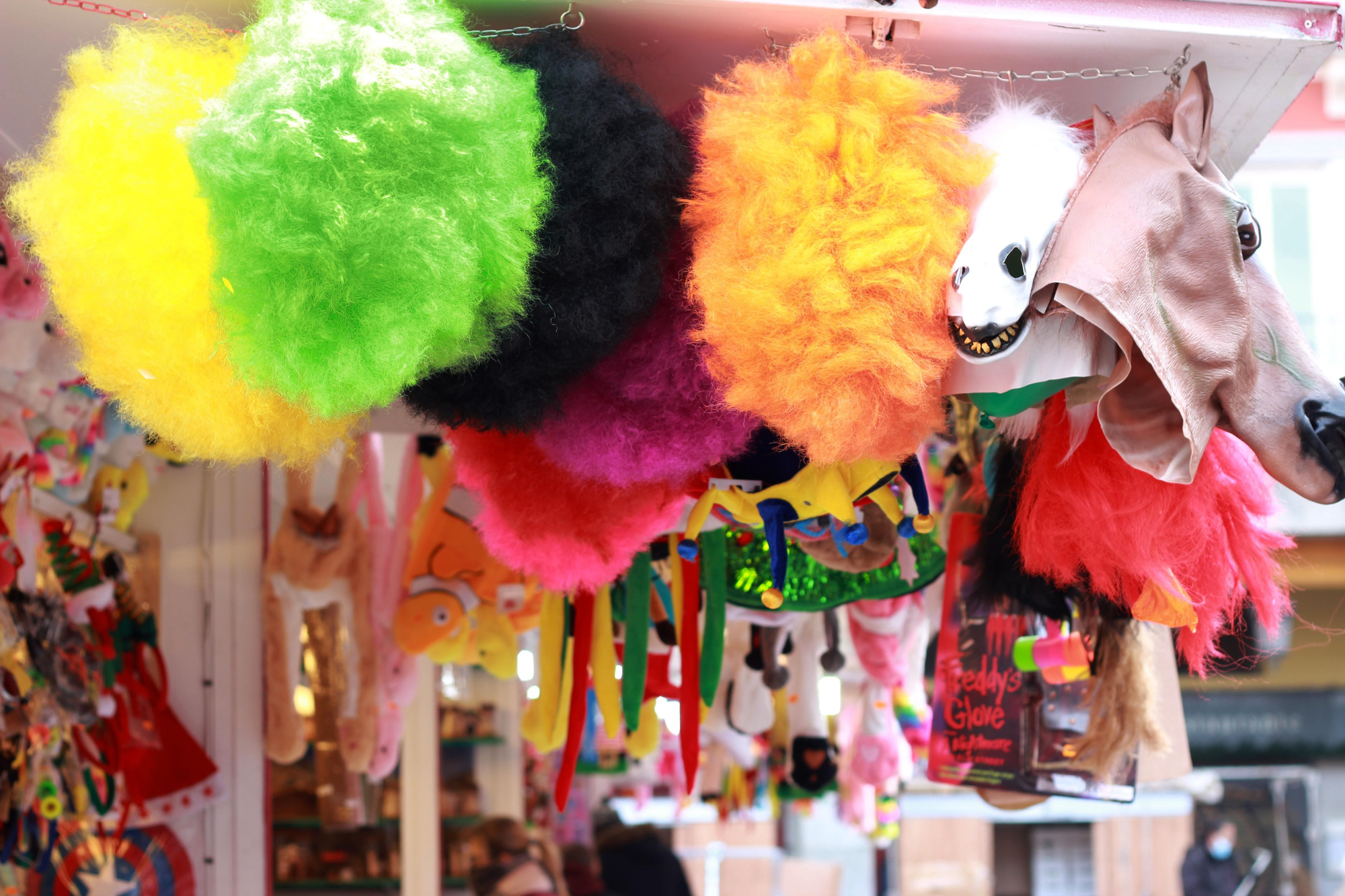 Recorrido puesto a puesto por la Navidad en la Plaza Mayor de Madrid