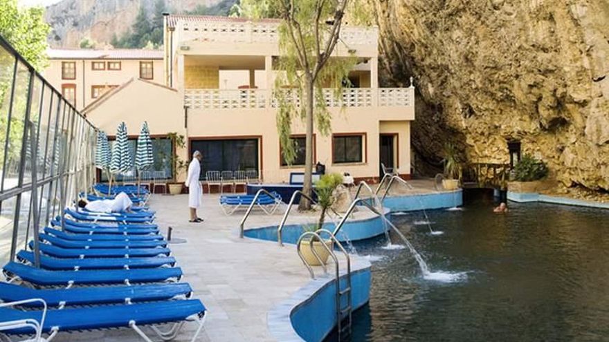 Los balnearios aragoneses, con el agua al cuello: tan sólo han reabierto cuatro centros termales de la Comunidad