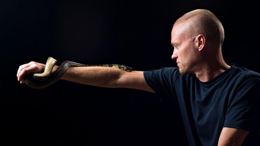 Se hizo morder por 200 serpientes venenosas: ¿servirá su sangre para crear un antiveneno universal?