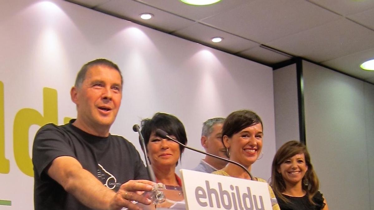 Otegi califica de "cacicada judicial" la decisión del TC y seguirá siendo "rostro y voz" de EH Bildu en campaña