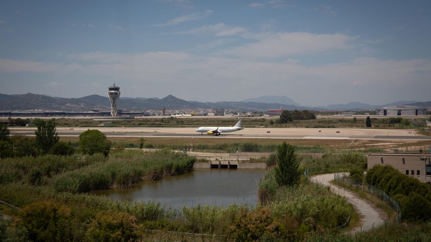 ERC y Comuns rechazan la ampliación de El Prat que propone Illa por su impacto turístico y ambiental