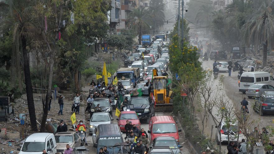 Al calor del alto el fuego, los desplazados regresan a los suburbios beirutíes del Dahye