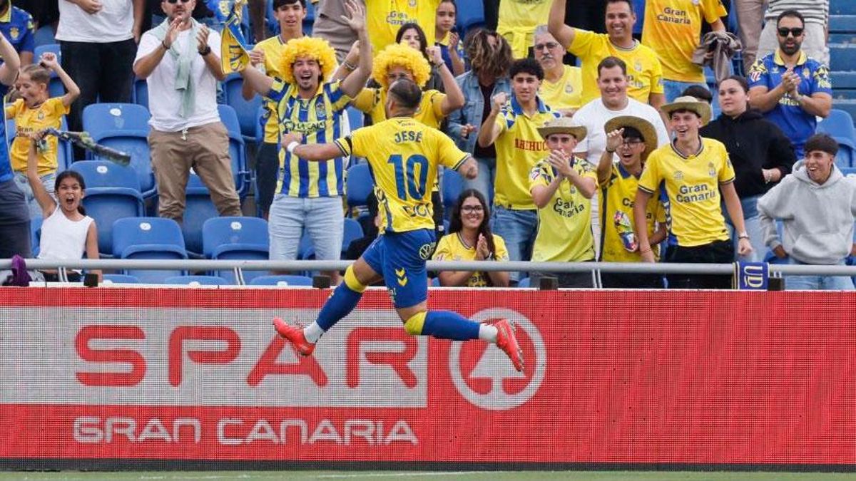 Las Palmas se complica la vida con un empate ante el descendido Zaragoza