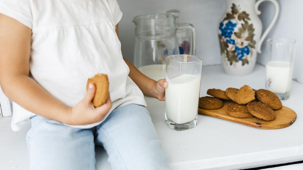Una endocrinóloga explica cómo diferenciar la intolerancia a la lactosa de la alergia a la proteína de la leche